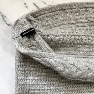 Club Monaco cozy cable-knit gray infinity scarf